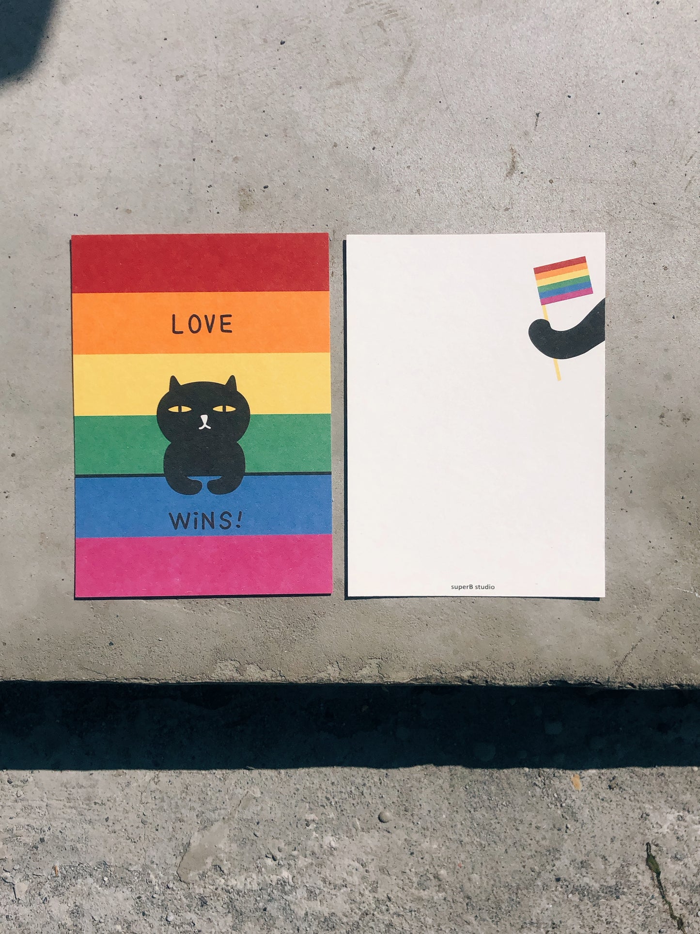 Love Wins Postcard | 壞貓咪愛贏了 明信片