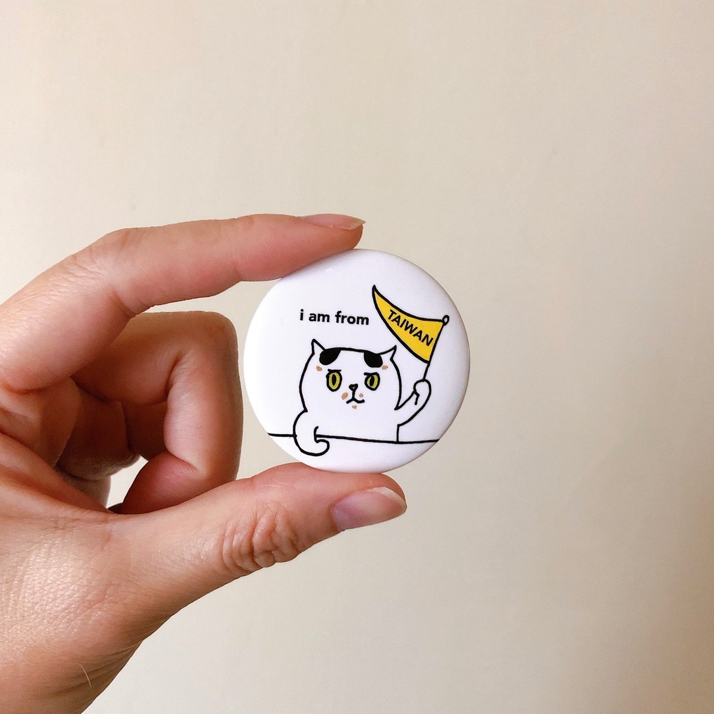 I'm from Taiwan Pin (Bad Kitty / Mask Cat / MeiChu Cat) | 台灣貓出征（壞貓咪 / 肉鬆貓 / 王美珠）